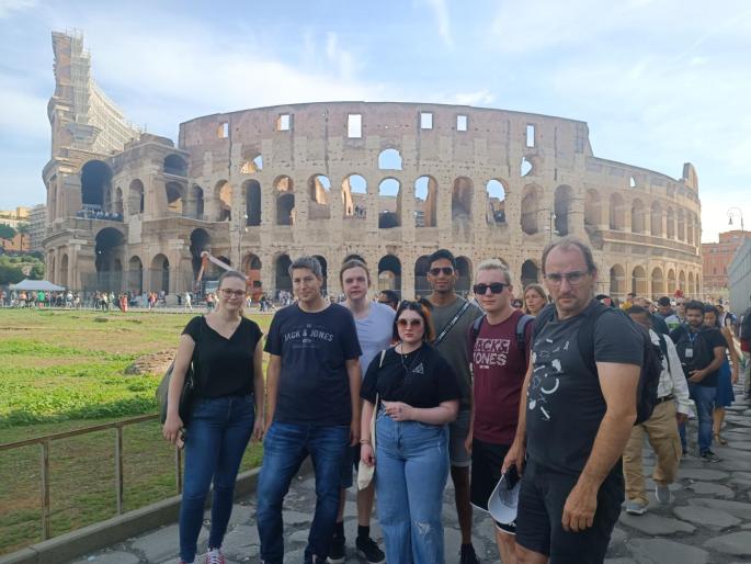 Rom vor dem Kolosseum